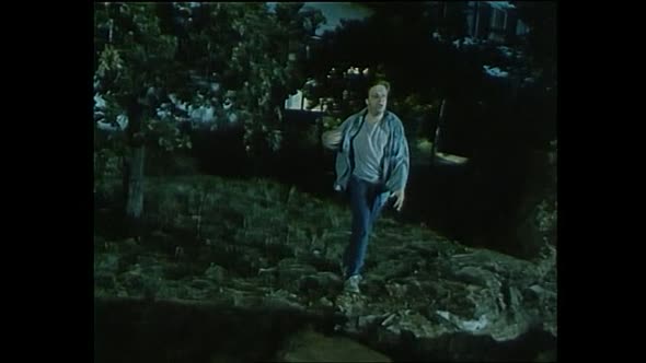 Náhled Vrať se do hrobu! (1989).avi (8)