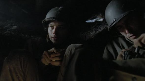 Náhled Bratrstvo_neohrozenych_06_DVDRip_CZ.avi (3)
