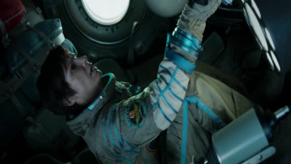 Náhled Gravitace - Gravity (2013).avi (10)