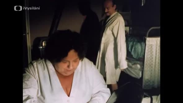 Náhled Vlak-detstvi-a-nadeje---2.Maly-muz-a-velka-zena-1985.avi (6)