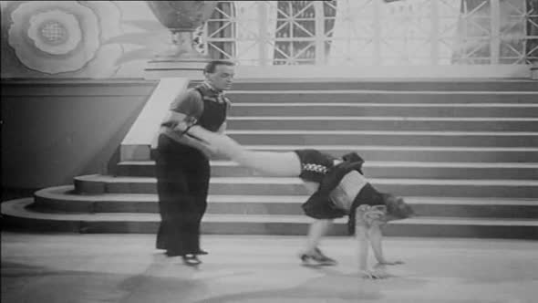 Náhled Holka nebo kluk 1938 DVDrip_CZdub.avi (3)