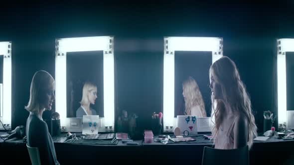 Náhled Neon Demon 2016 (720p) / CZ.Titulky.mkv (6)