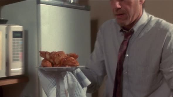 Náhled Horky-Mesic-Bitter-Moon-1080p-x264-AC3-Cz-dab-1992.mkv (2)