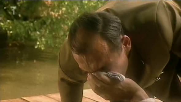Náhled Bankrotáři (2003).avi (10)