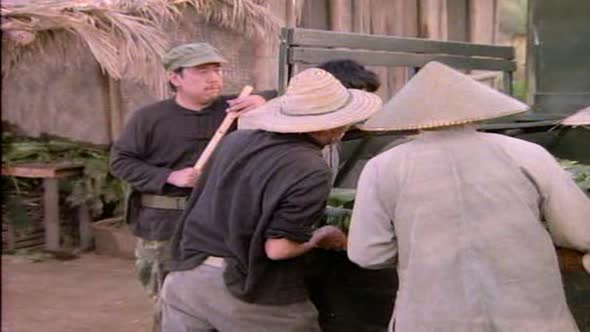 Náhled MacGyver.S01E02.DVDRip.XviD.CZ.avi (6)