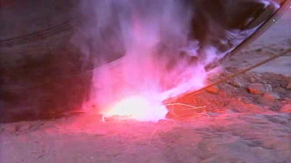 Náhled MacGyver.S01E02.DVDRip.XviD.CZ.avi (7)
