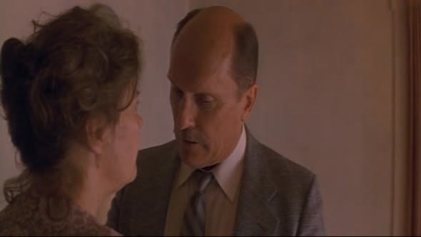 Náhled volny-pad-cz-drama-thriller-usa-francie-1993.avi (9)