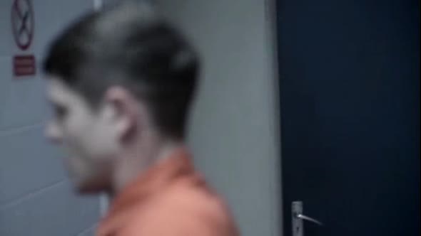 Náhled Zmetci-(Misfits)-s03e03.avi (2)
