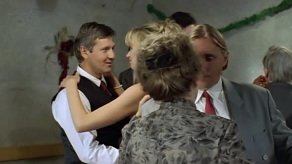 Náhled Oběti a vrazi (2000).avi (1)