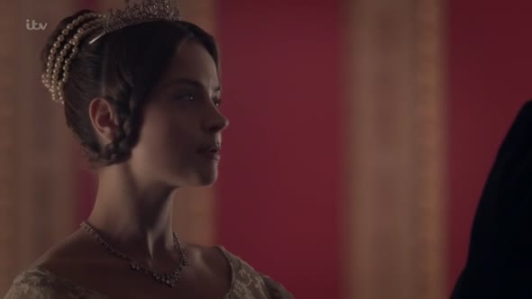 Náhled Victoria.S01E03.HDTV.x264-RiVER.mkv (1)