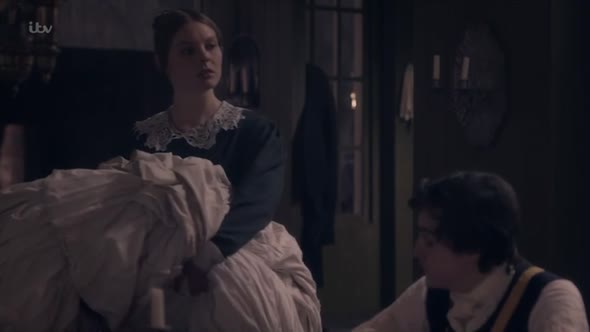 Náhled Victoria.S01E03.HDTV.x264-RiVER.mkv (3)