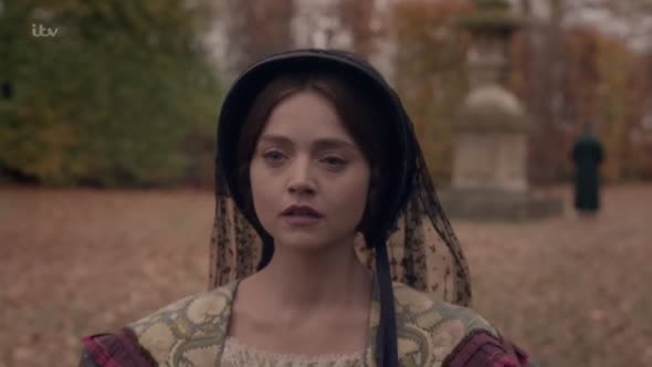 Náhled Victoria.S01E03.HDTV.x264-RiVER.mkv (6)