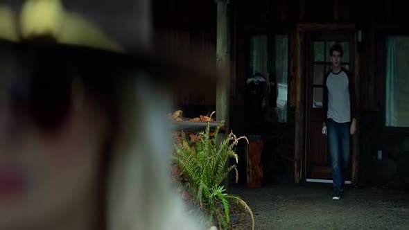 Náhled Cabin Fever (2016) CZ-Titulky NOVINKA.avi (5)