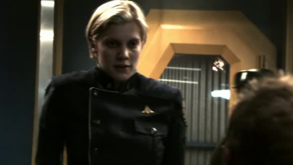 Náhled Battlestar Galactica CZ - 01x08 - Z masa a kost.avi (3)