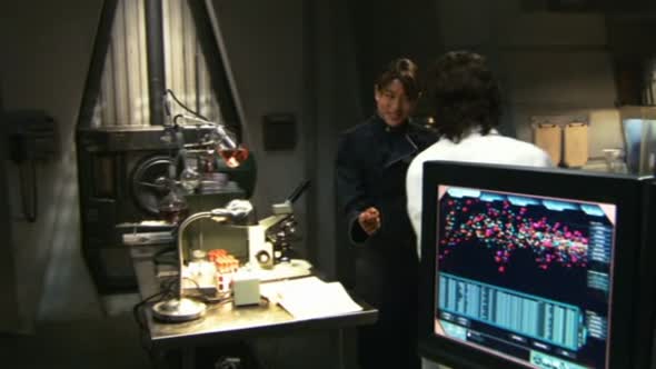 Náhled Battlestar Galactica CZ - 01x08 - Z masa a kost.avi (9)