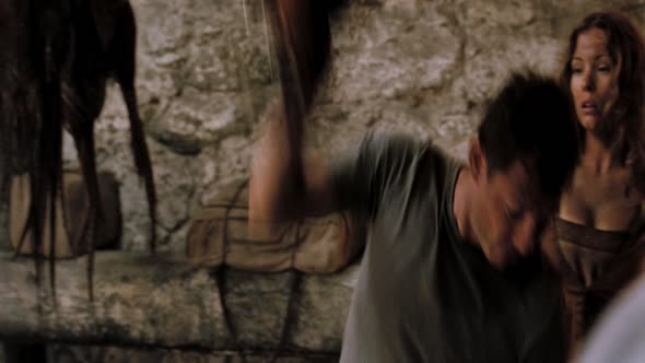 Náhled Soudny-Den-Doomsday-1080p-Bluray-AC3-CZ-dab-2008.mkv (9)