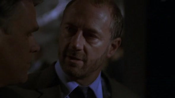 Náhled 24 Hodin - 24 S02E13 DVDrip CZDAB.avi (6)