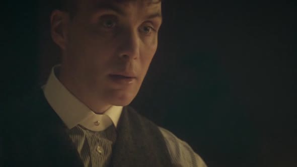 Náhled Gangy z Birminghamu S02E02 - Peaky Blinders - WEBrip CZdabing.avi (9)