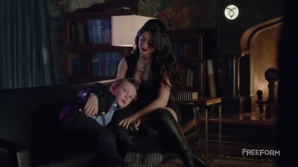 Náhled Shadowhunters.S01E06.cz.tit..avi (8)