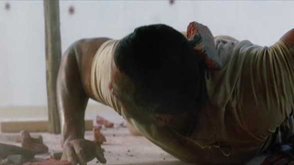 Náhled Vitejte v dzungli - Dwayne Johnson 2003 CZ.avi (10)