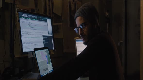Náhled Pád Londýna (London Has Fallen - 2016) 1080p cz dabing, akční thriller.mkv (6)