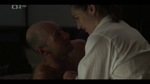 Náhled Domek z karet S01E01 Drama (CZ dabing)(HD).mkv (5)