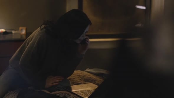 Náhled Marvels Jessica Jones S01E01 - WEBrip EN+CZtitulky.mkv (8)