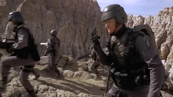 Náhled Hvězdná pěchota - Starship Troopers - 1997 DVDrip CZdabing.avi (10)