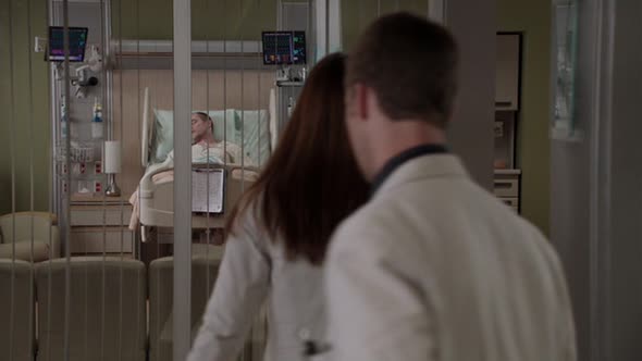 Náhled Dr. House 7x14 - Nasledky recese.avi (7)