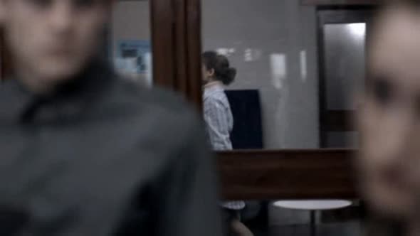 Náhled Zmetci-(Misfits)-s01e06.avi (5)