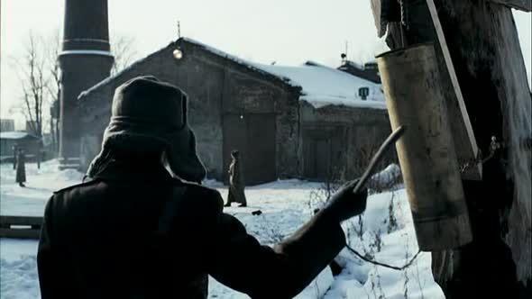 Náhled Transport - válečné drama ( Hrají- Thomas Kretschmann, Vera Farmiga, Daniel BrĂĽhl, Natalie Press, Thekla Reuten ) DVDRip XviD CZ.avi (2)