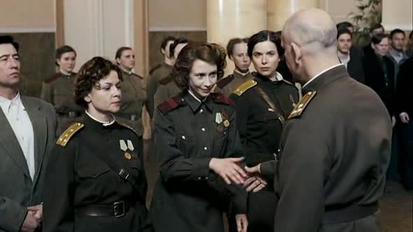 Náhled Transport - válečné drama ( Hrají- Thomas Kretschmann, Vera Farmiga, Daniel BrĂĽhl, Natalie Press, Thekla Reuten ) DVDRip XviD CZ.avi (9)