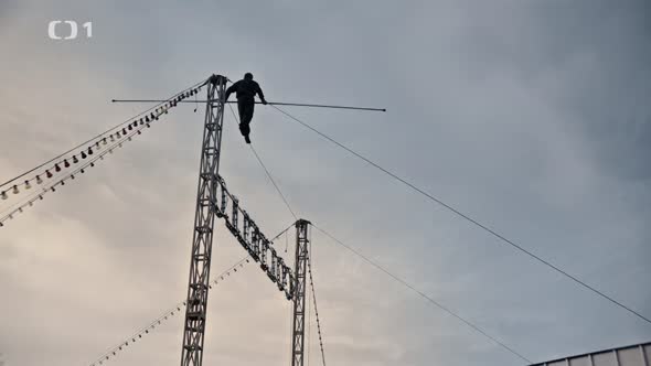 Náhled Cirkus Bukowsky S01E06 - HDTV 720p CZ.ts (5)