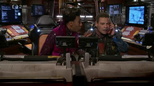 Náhled Červený trpaslík - Red dwarf S10E01 TVrip CZDAB.avi (2)