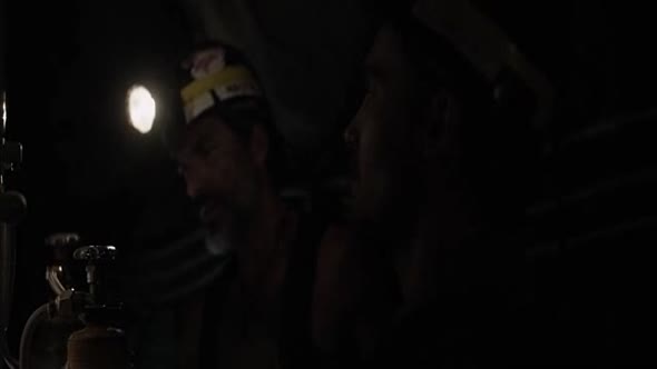 Náhled Beneath (2014) cz tit.avi (4)