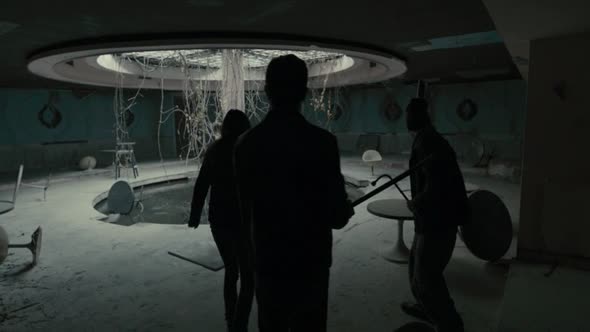 Náhled Chernobyl Diaries 2012 CZ.avi (6)