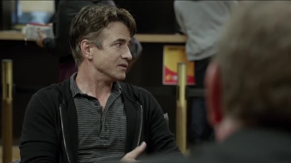 Náhled Shameless.US.S06E04.HDTV.x264-LOL.mp4 (3)