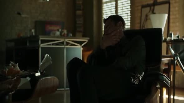 Náhled Suburra-cz-tit.v-obraze.csfd-85.kvalitni-a-drsna-gangsterka-2015.avi (10)