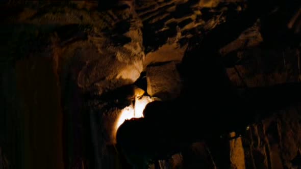 Náhled Pád do Tmy 1část.CZdabing.2005.avi.avi (10)