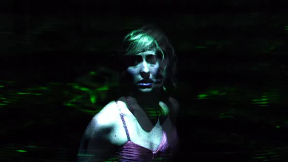 Náhled Smallville 08x09 DVDRIP CZ.avi (1)