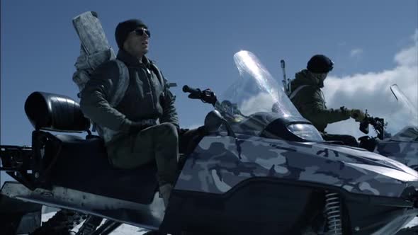 Náhled Sniper.Ghost.Shooter.2016.DVDRip.XviD.AC3-EVO.avi (6)