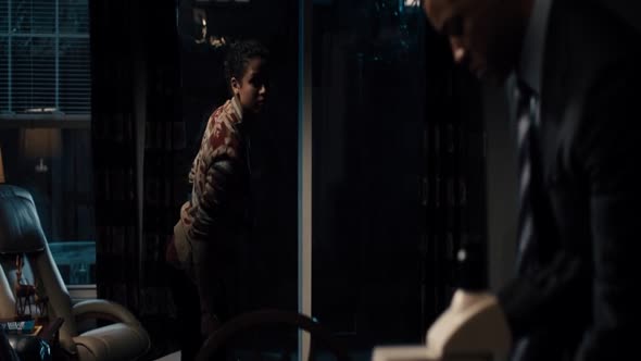 Náhled Diagnóza Šampión Concussion (2015) CZdub.mkv (3)