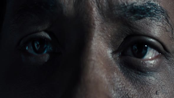Náhled Diagnóza Šampión Concussion (2015) CZdub.mkv (9)