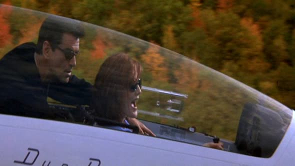 Náhled Afera.Thomase.Crowna.1999.DVDRip.XviD.CZ.avi (7)