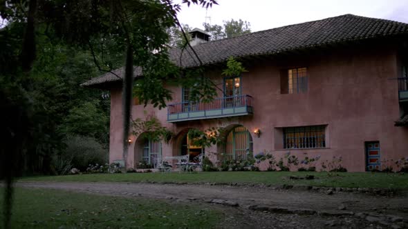 Náhled Narcos.S02E04.720p.WEBRip.x264-SKGTV.mkv (10)