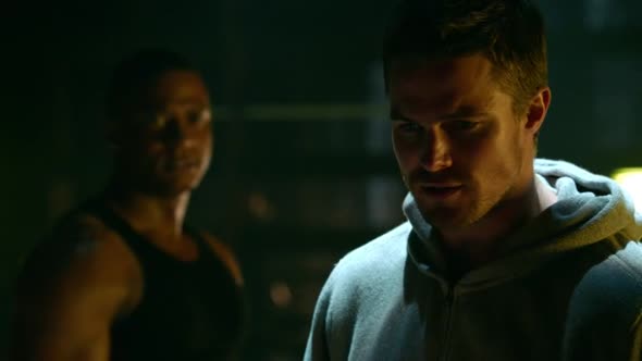Náhled Arrow S01E06 CZ.avi - NEJLEPŠÍ SERIÁL TÉTO DOBY (1)