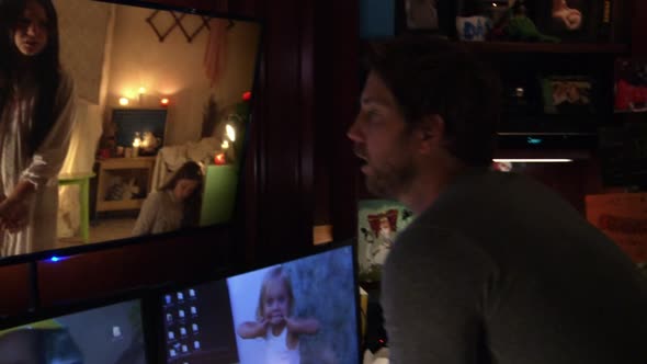 Náhled Paranormal.Activity.The.Ghost Dimension.2015.BRRip.XviD.AC3.CZ.avi (6)
