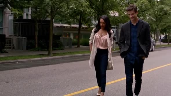 Náhled The Flash S03E01 2016 cz titulky.avi (4)