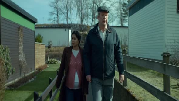 Náhled Muž jménem Ove_A Man Called Ove_2015_titulky.CZ_720p.avi (8)