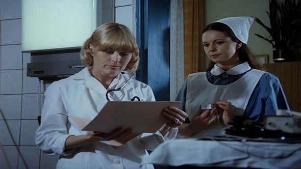 Náhled Zralé víno - 1981 DVDrip CZfilm.avi (1)